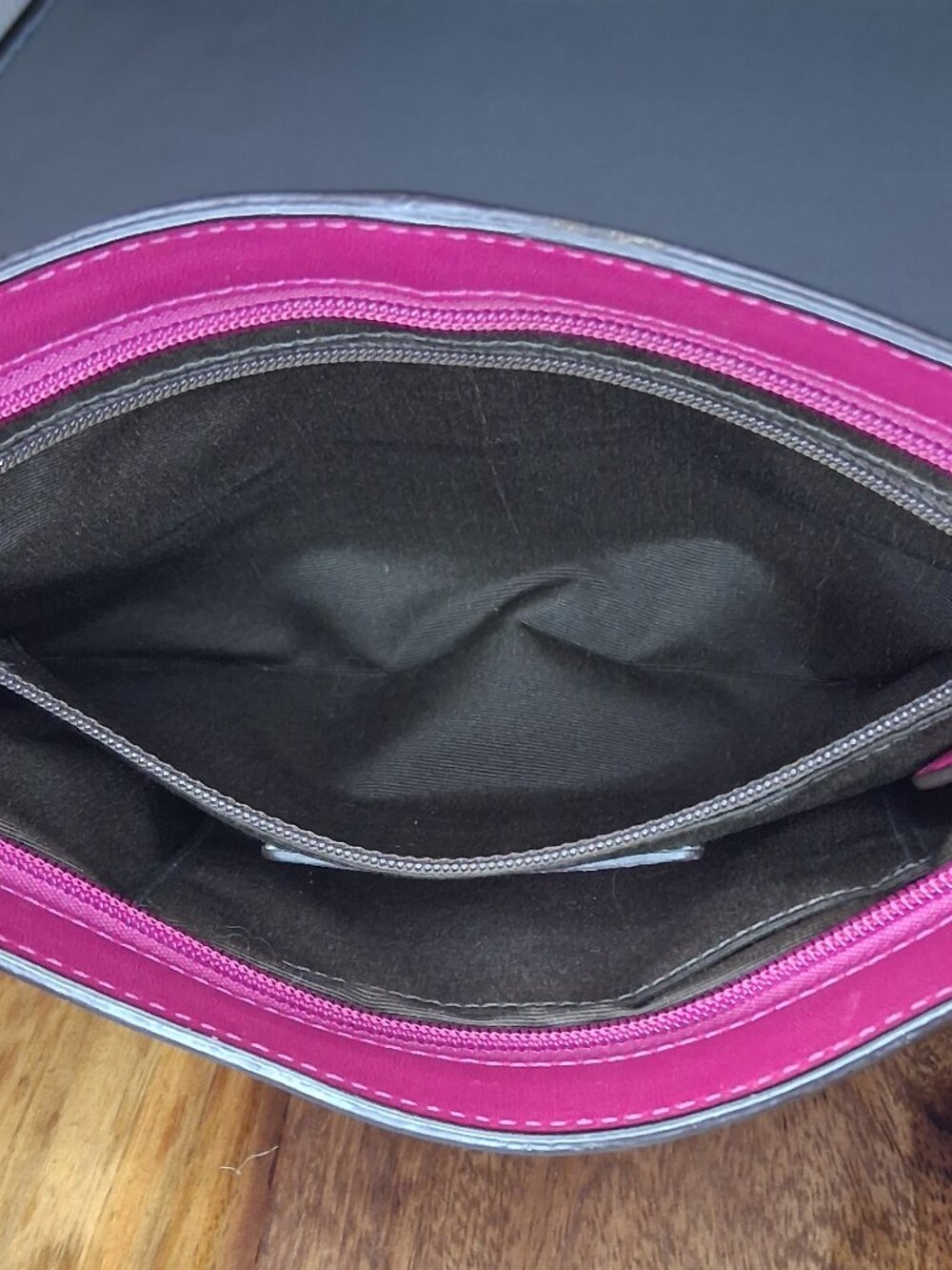 Coach 2009 Soho Magenta Pink Leather Pleated Clutch Wristlet F13734 - Picture 8 of 13
